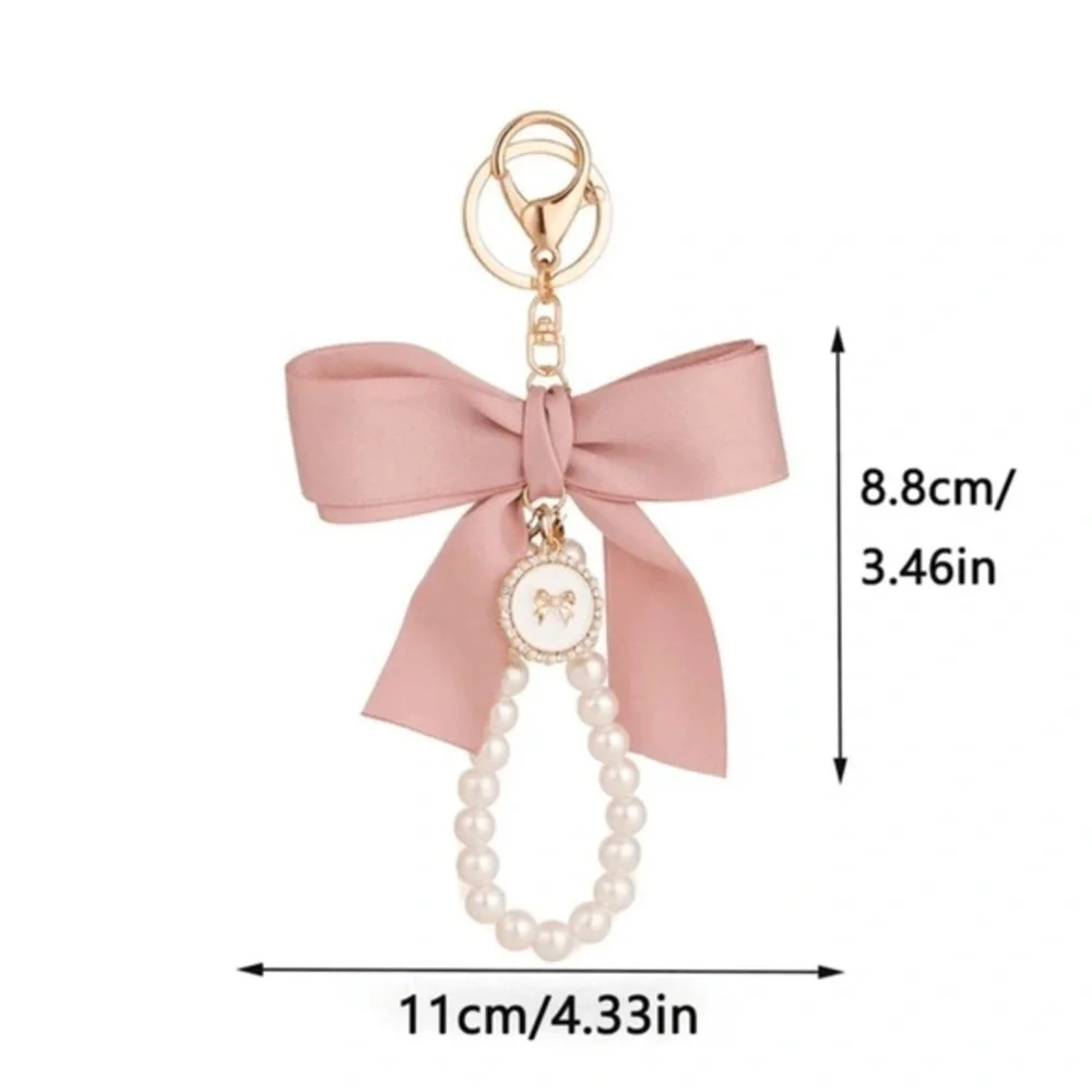 ✨NWT✨ Elegant Pink Bow and Pearl Charm  Keychain